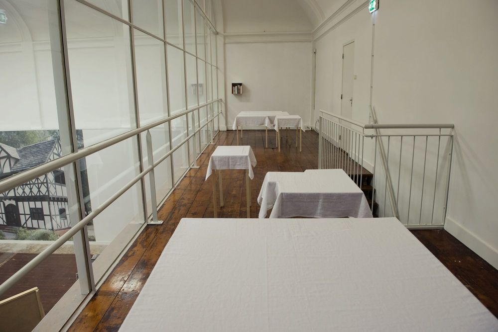Borduren Wonen Denken 2014/2016 - overview installation - 5 tables and embroided table cloths